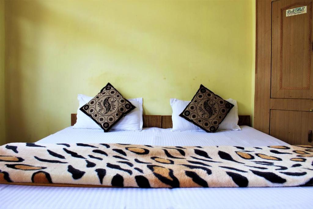 Upclimb Longstay For Bus Or Taxi Only Guests Manāli Exterior foto